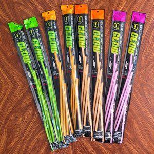 32 NECKLACE GLOW STICKS - 22" Halloween Party Rave Light Costume Jewelry Sticks